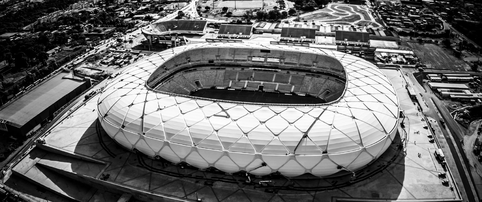 Estadio con fachada textil de PTFE