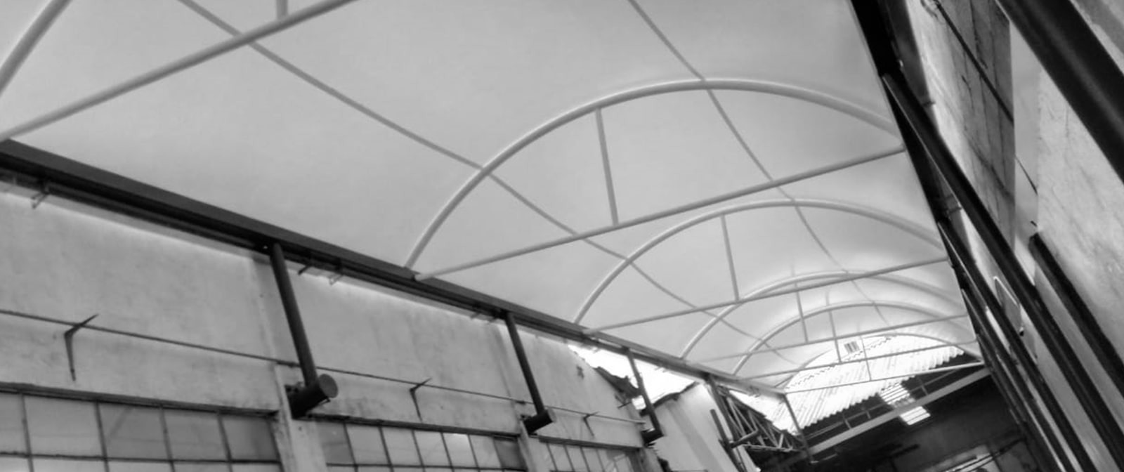 Velaria  cuatro conos invertidos foodcourt El Cortijo Ixtapaluca